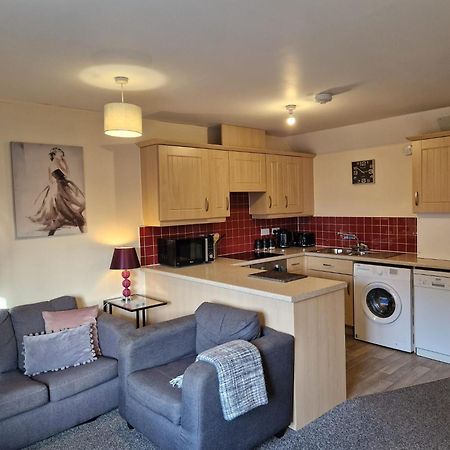 Hereford - Mayflower Coach House, Modern 2 Bedroom Property With Parking, Located South Of Hereford City, Suitable For Small Family, Couple Or Contractors - Sleeps Up To 5 Guests - Hosted By Rentmyhouse מראה חיצוני תמונה